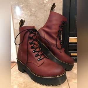 Doc Martens Leona in Burnished Wyoming, Size 7